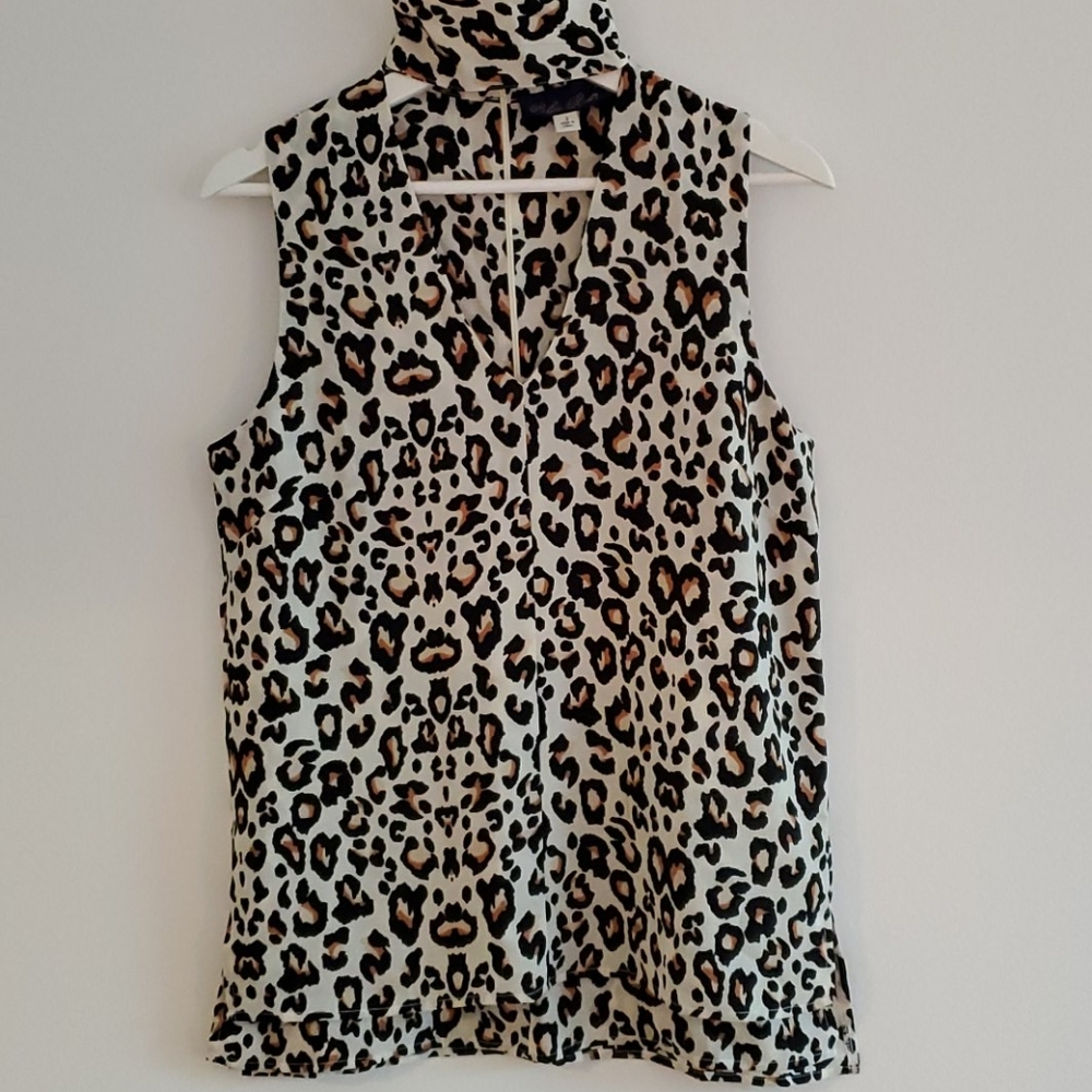 Blue rain blouse with cutouts